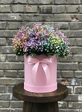 Цветочная композиция из Гипсофила и Розы в шляпной коробке в Калья