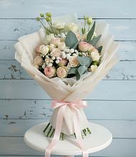 Букет цветов из:  Розы и Лизиантусы #REPLACE_PRED# Калья