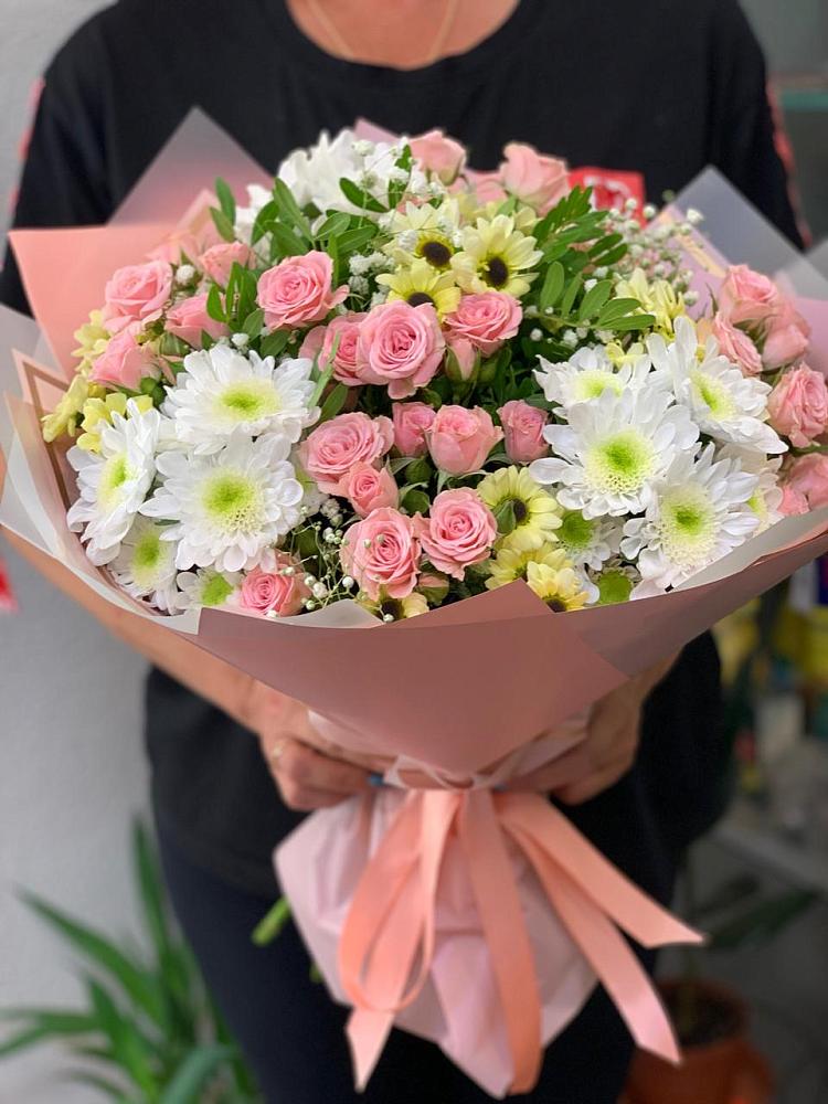 Букет цветов из: Розы и Хризантемы в Калья