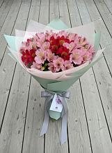 Букет цветов из:  Альстромерии #REPLACE_PRED# Калья