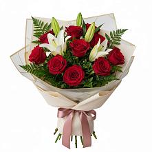 Букет цветов из:  Лилии и Розы в Калья