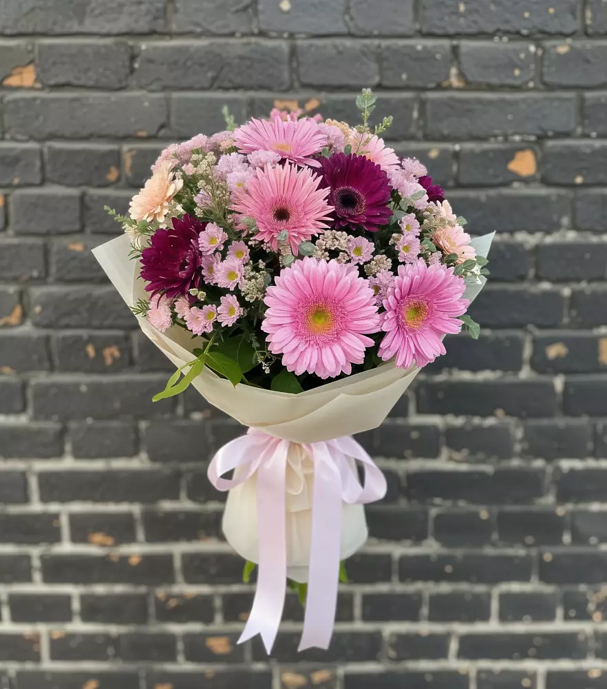 Букет цветов из: Герберы и Хризантемы в Калья