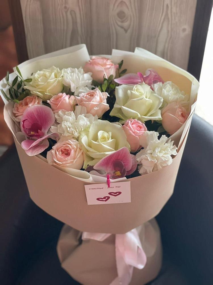 Букет цветов из: Орхидеи, Розы и Гвоздики в Калья