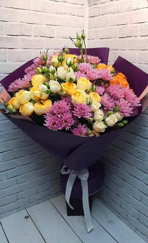 Букет цветов из: Хризантемы и Розы в Калья
