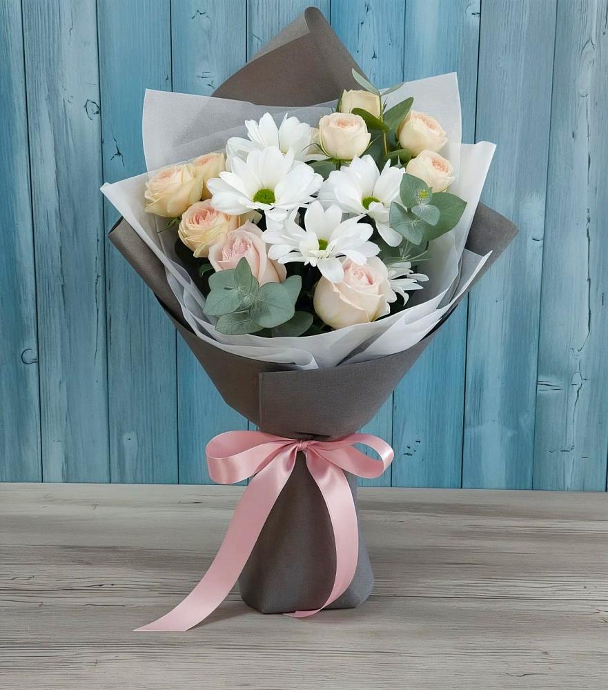 Букет цветов из: Хризантемы и Розы в Калья