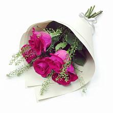 Букет цветов из:  Розы в Калья