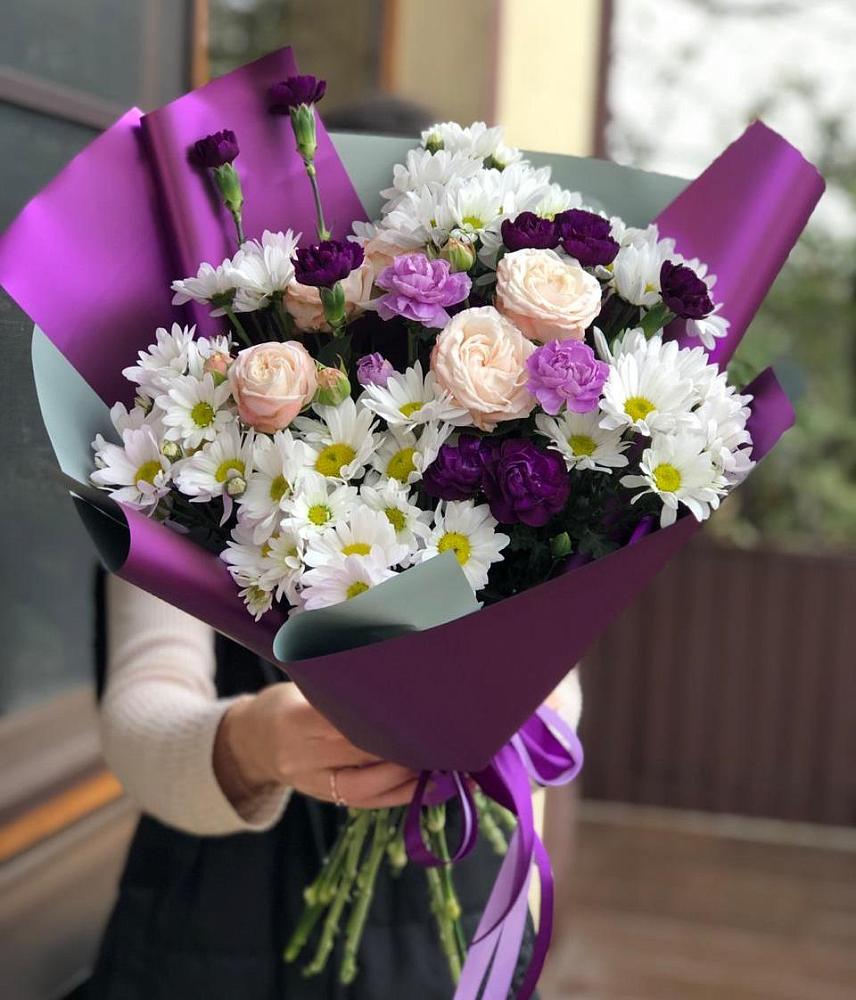 Букет цветов из: Хризантемы, Гвоздики и Розы в Калья