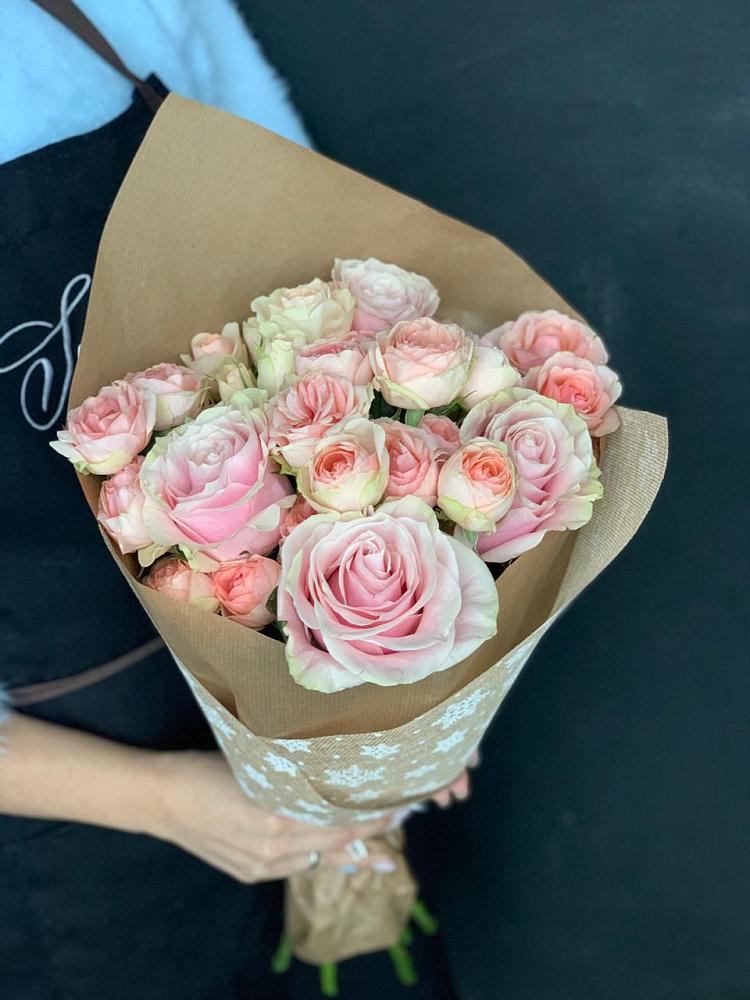 Букет цветов из: Хризантемы и Розы в Калья