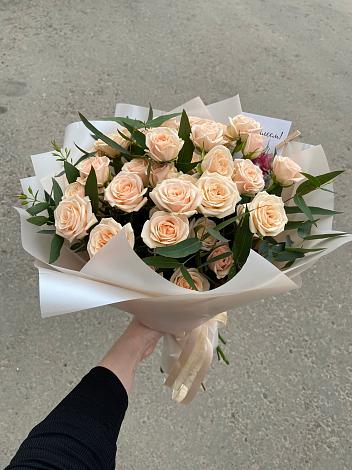 Букет Кремовые розы Латте в Калья