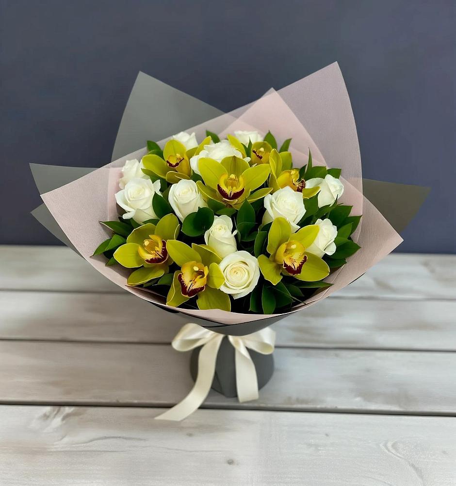 Букет цветов из: Орхидеи и Розы в Калья