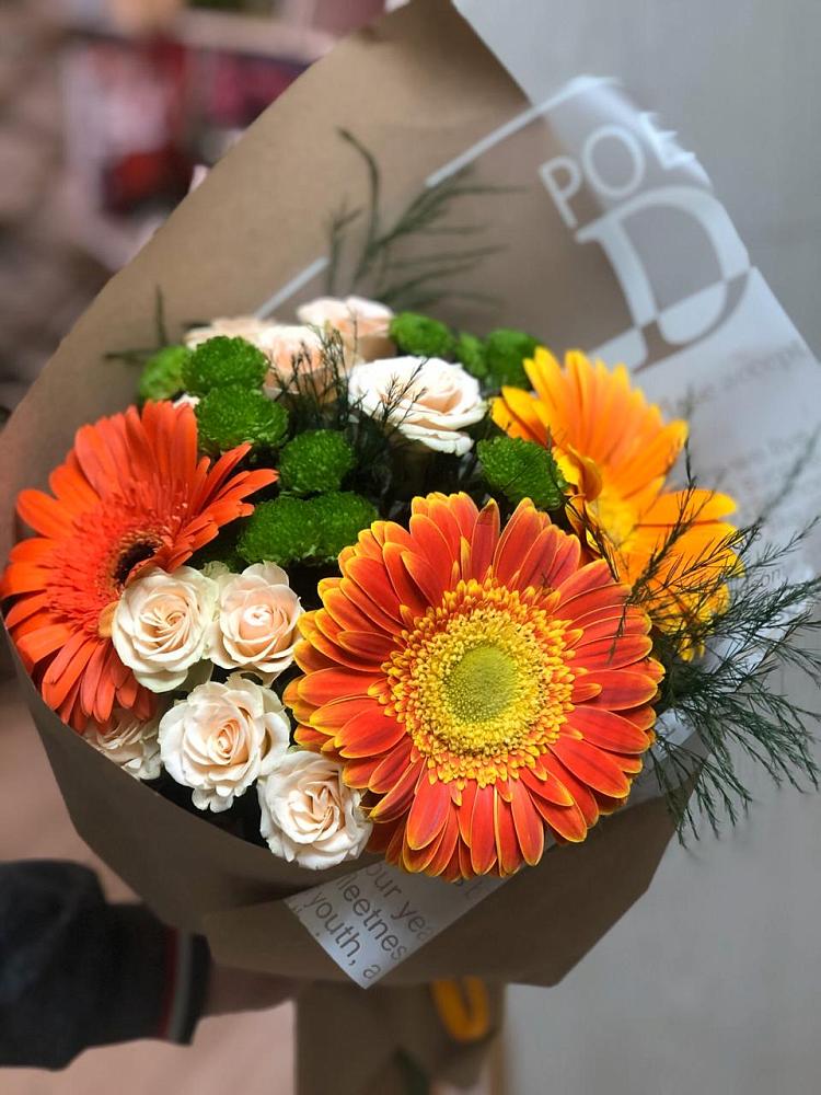 Букет цветов из: Герберы, Хризантемы и Розы в Калья